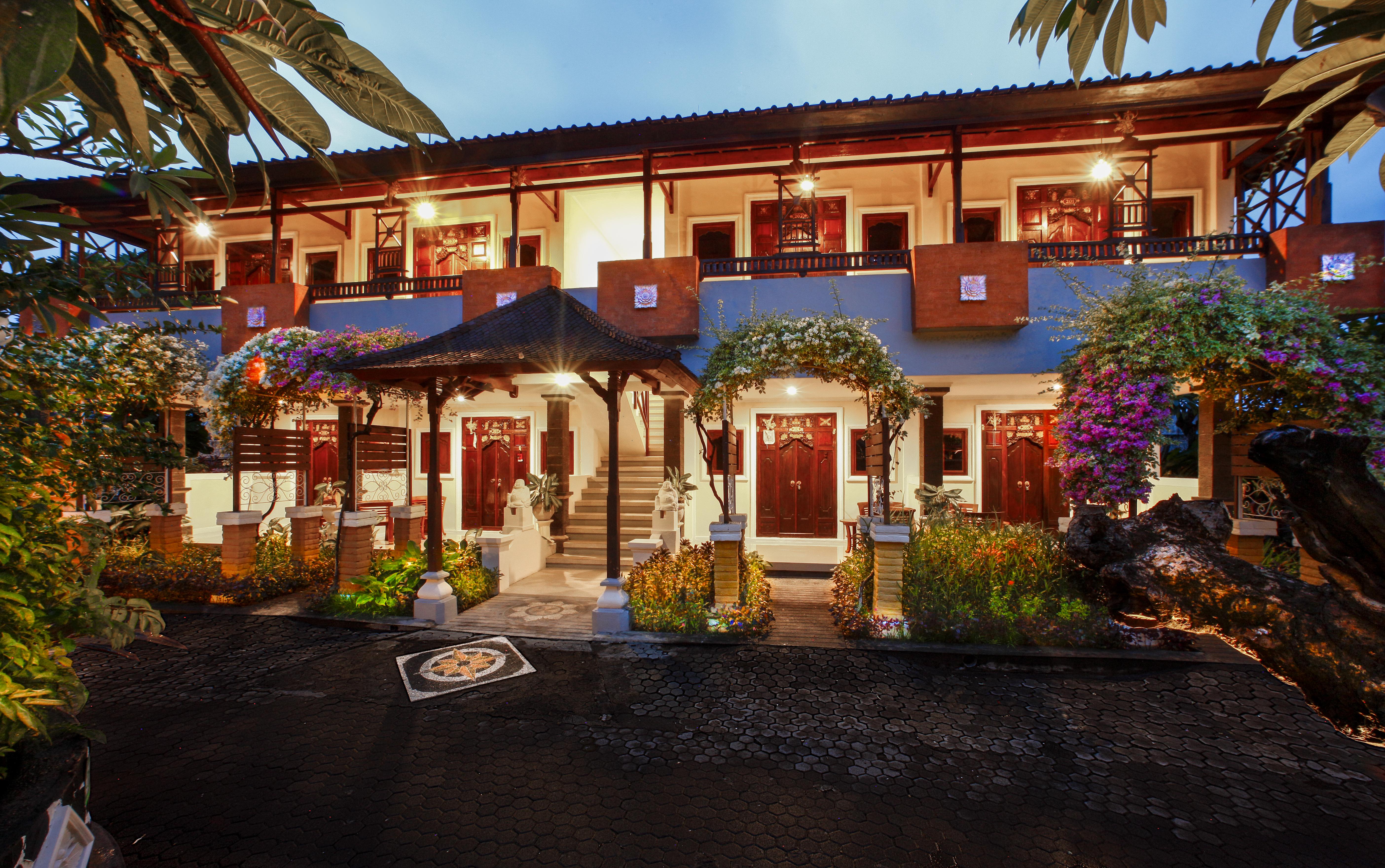 Bali Taman Beach Resort & Spa Lovina Pabean Buleleng Dış mekan fotoğraf