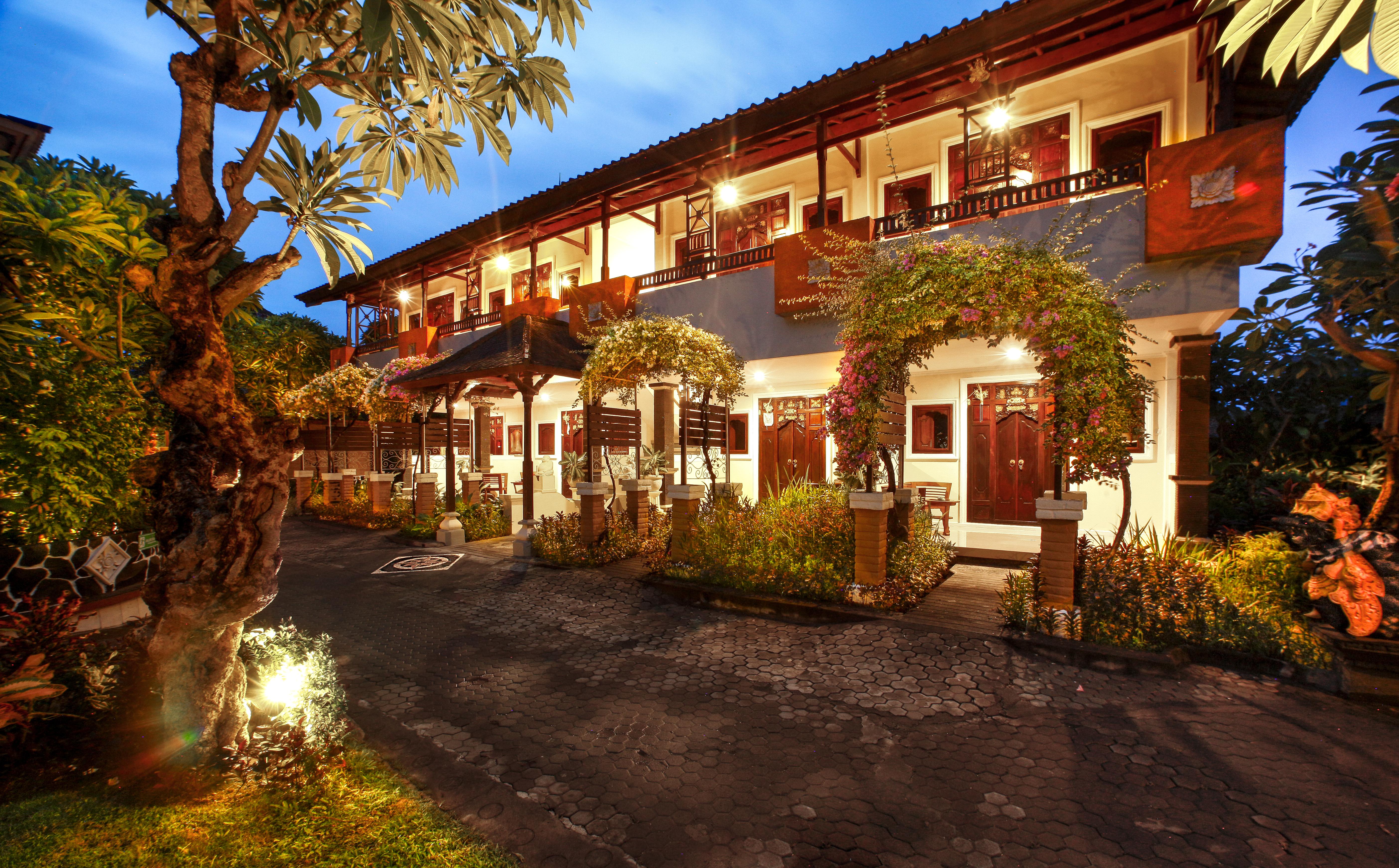 Bali Taman Beach Resort & Spa Lovina Pabean Buleleng Dış mekan fotoğraf