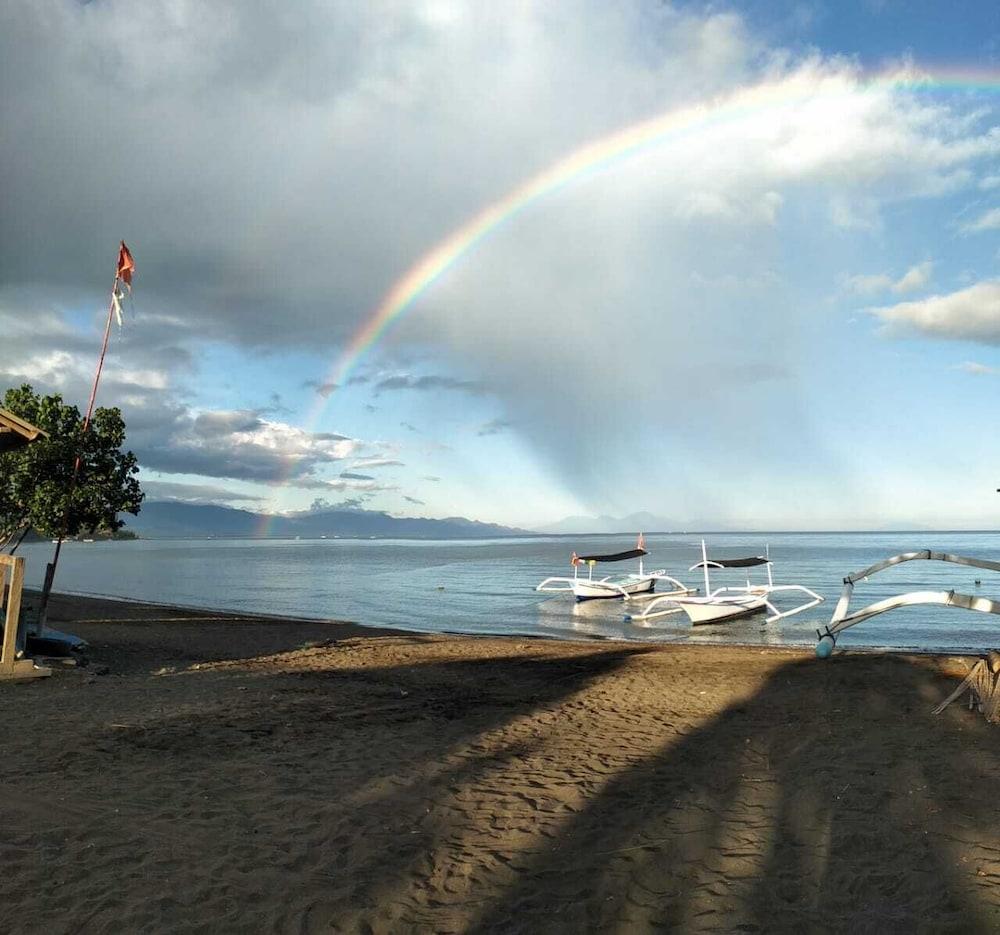 Bali Taman Beach Resort & Spa Lovina Pabean Buleleng Dış mekan fotoğraf