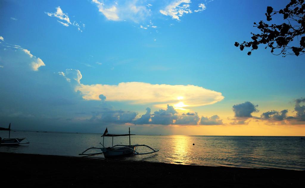 Bali Taman Beach Resort & Spa Lovina Pabean Buleleng Dış mekan fotoğraf