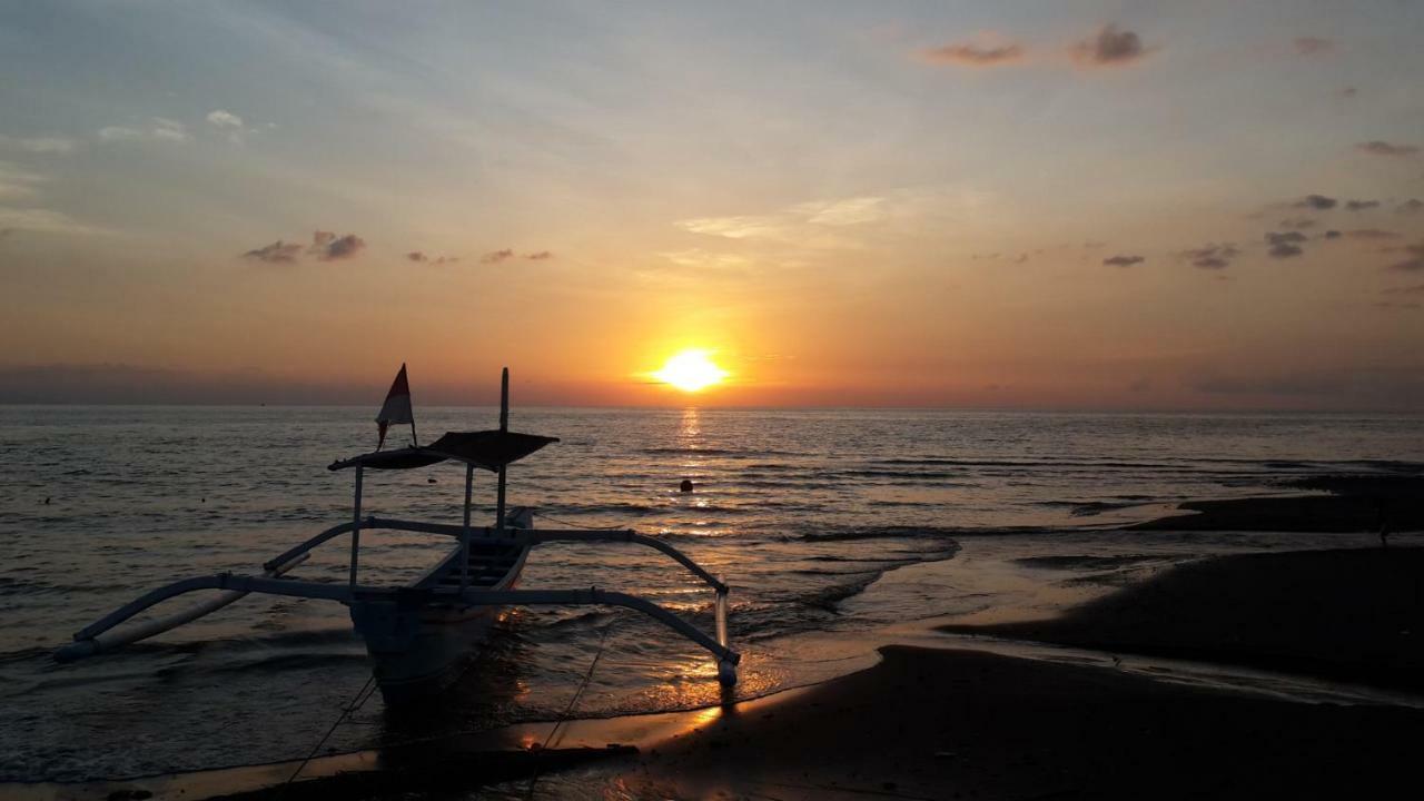 Bali Taman Beach Resort & Spa Lovina Pabean Buleleng Dış mekan fotoğraf